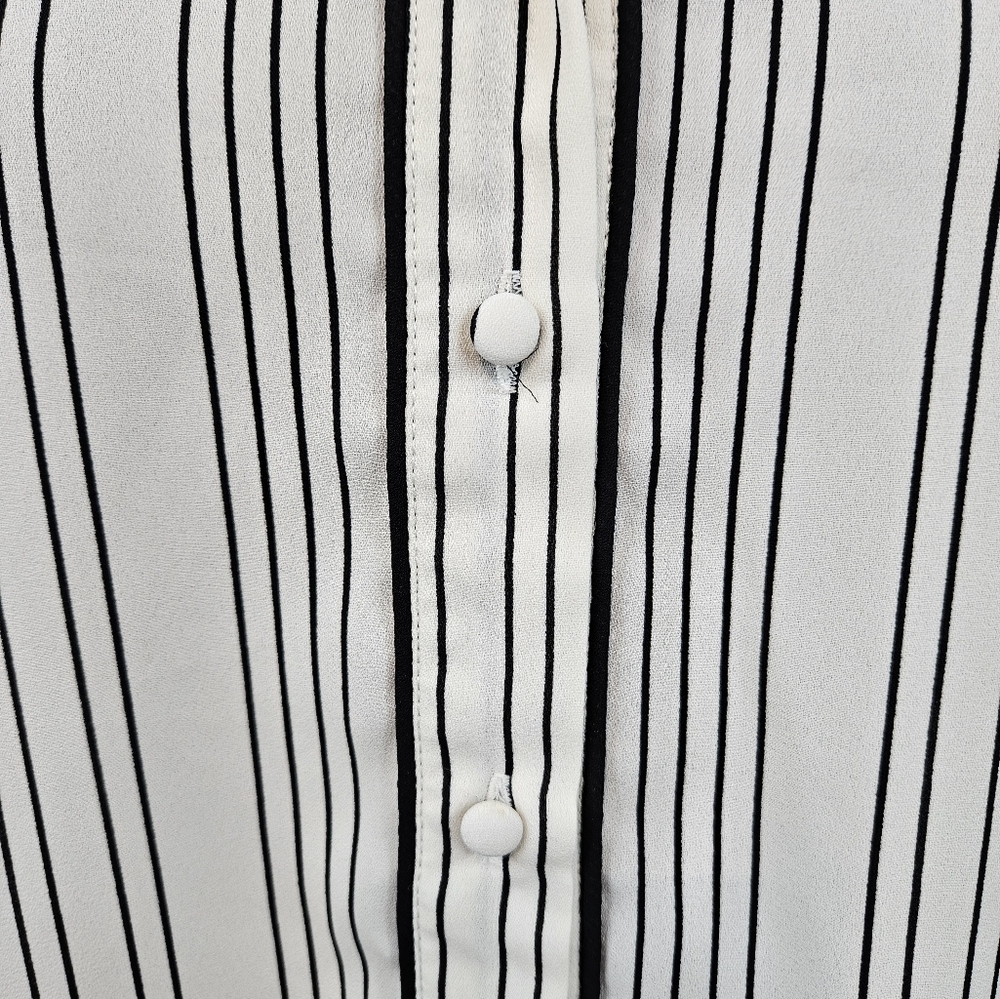 Who What Wear Striped Chiffon Button Down Blouse Size‎ Medium Women's Top - Picture 3 of 10